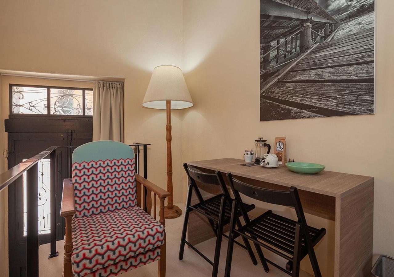 Casa Mespilea Hotel Пафос Стая снимка